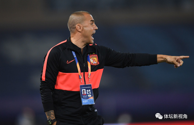 本泽马梅西照片