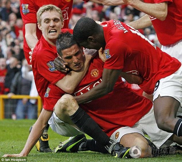 梅西头球攻破曼联